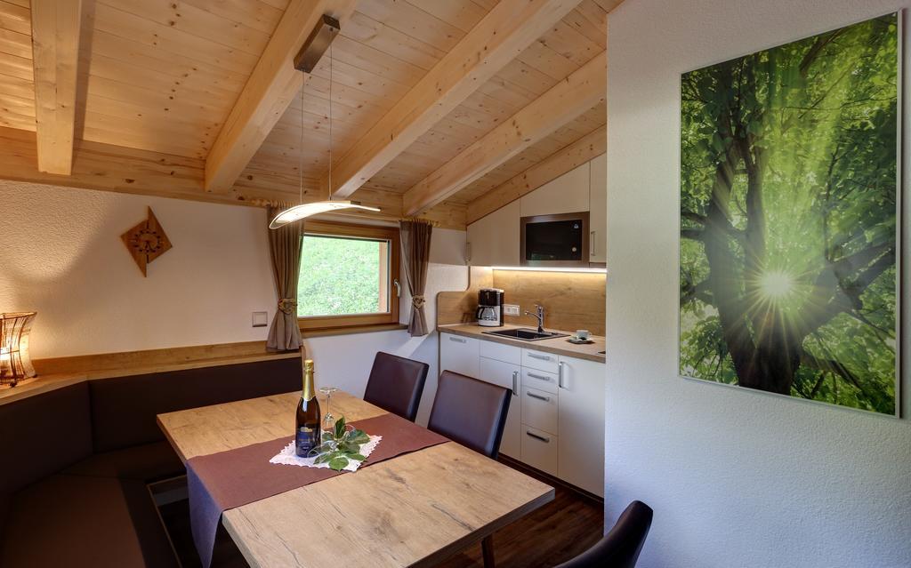 Lechnerhof Bed and Breakfast Lutago Exteriör bild