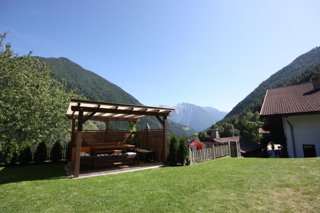 Lechnerhof Bed and Breakfast Lutago Exteriör bild